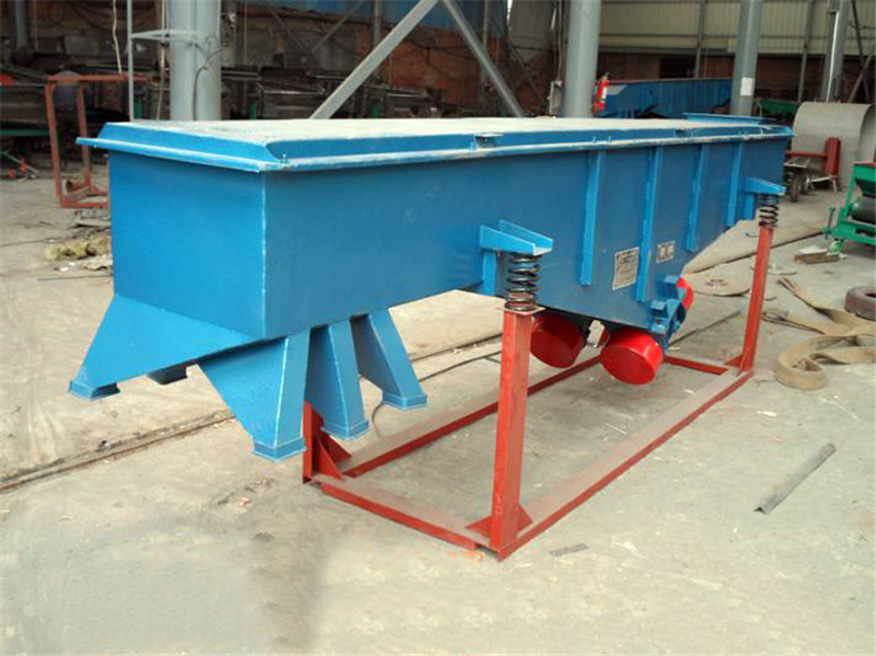 石英砂分級(jí)振動(dòng)篩分機(jī)